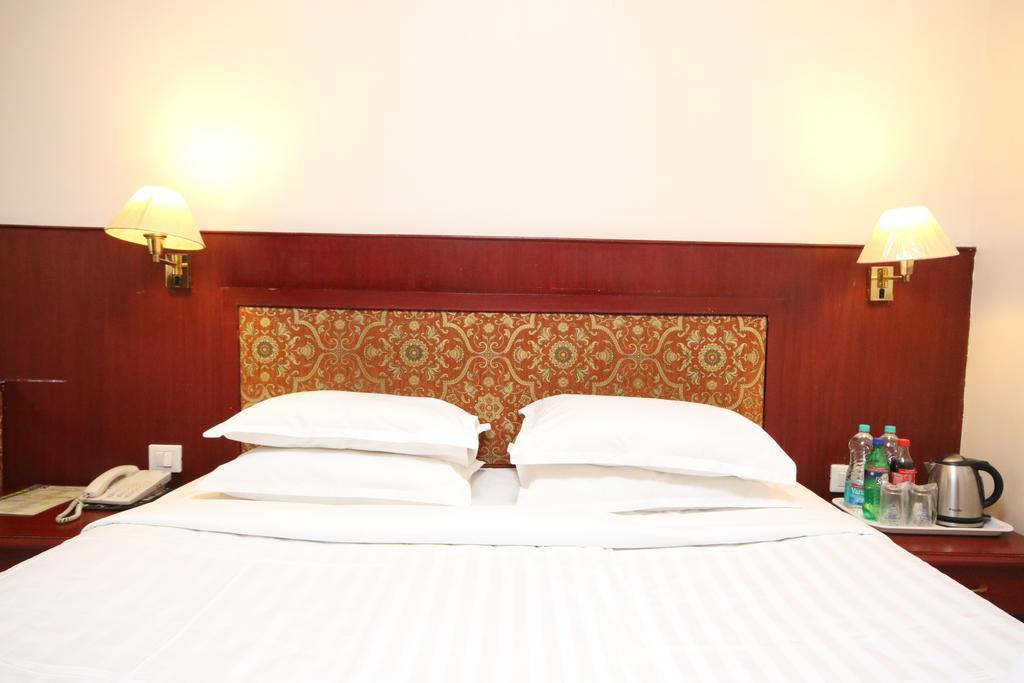 Rr Residency Hotell Kodaikanal Exteriör bild